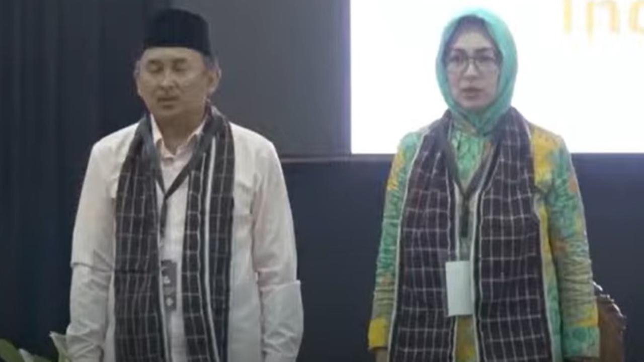 Berselendang Badui, Airin dan Ade Sumardi Daftar Cagub-Cawagub ke KPU Banten