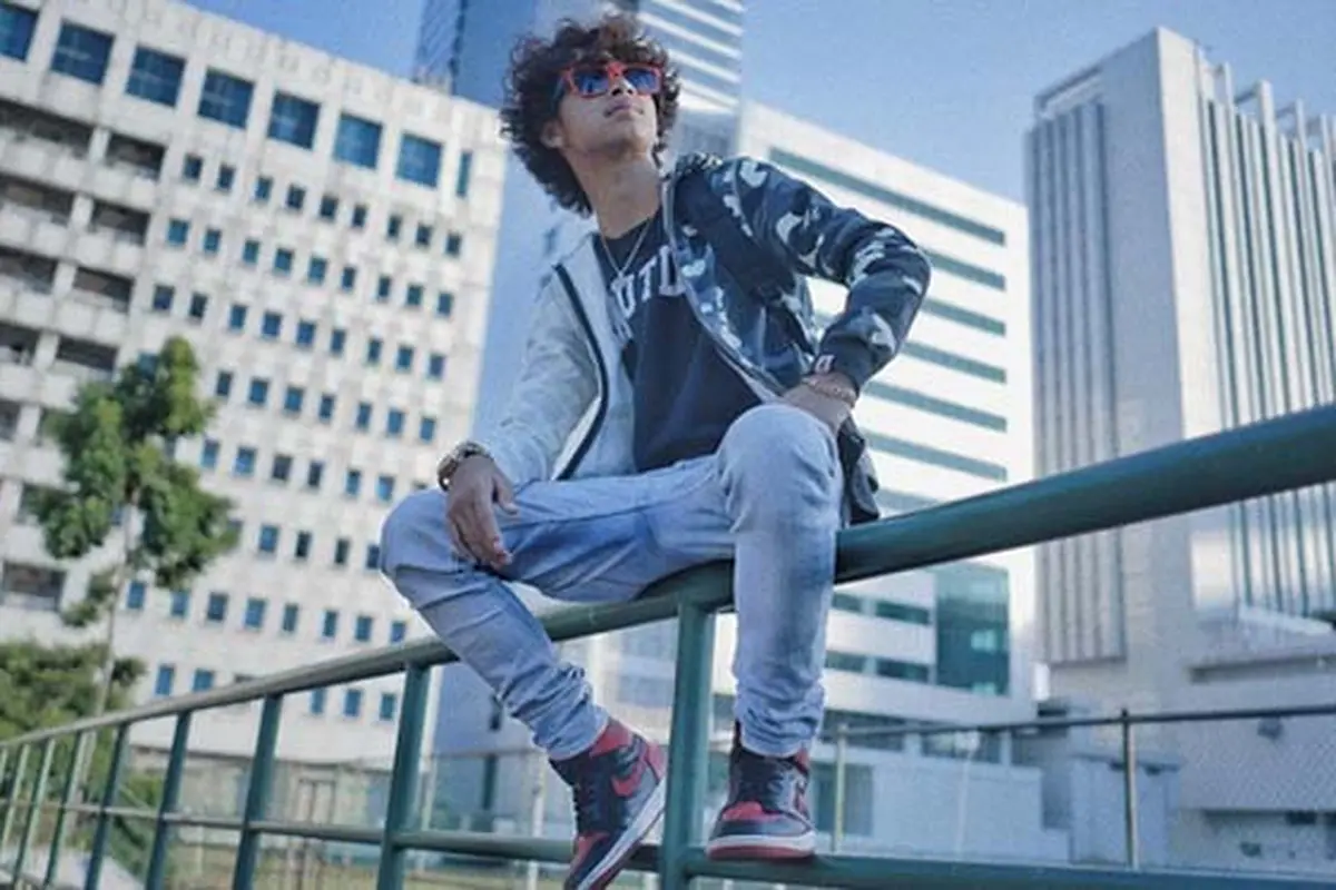 Bastian Steel