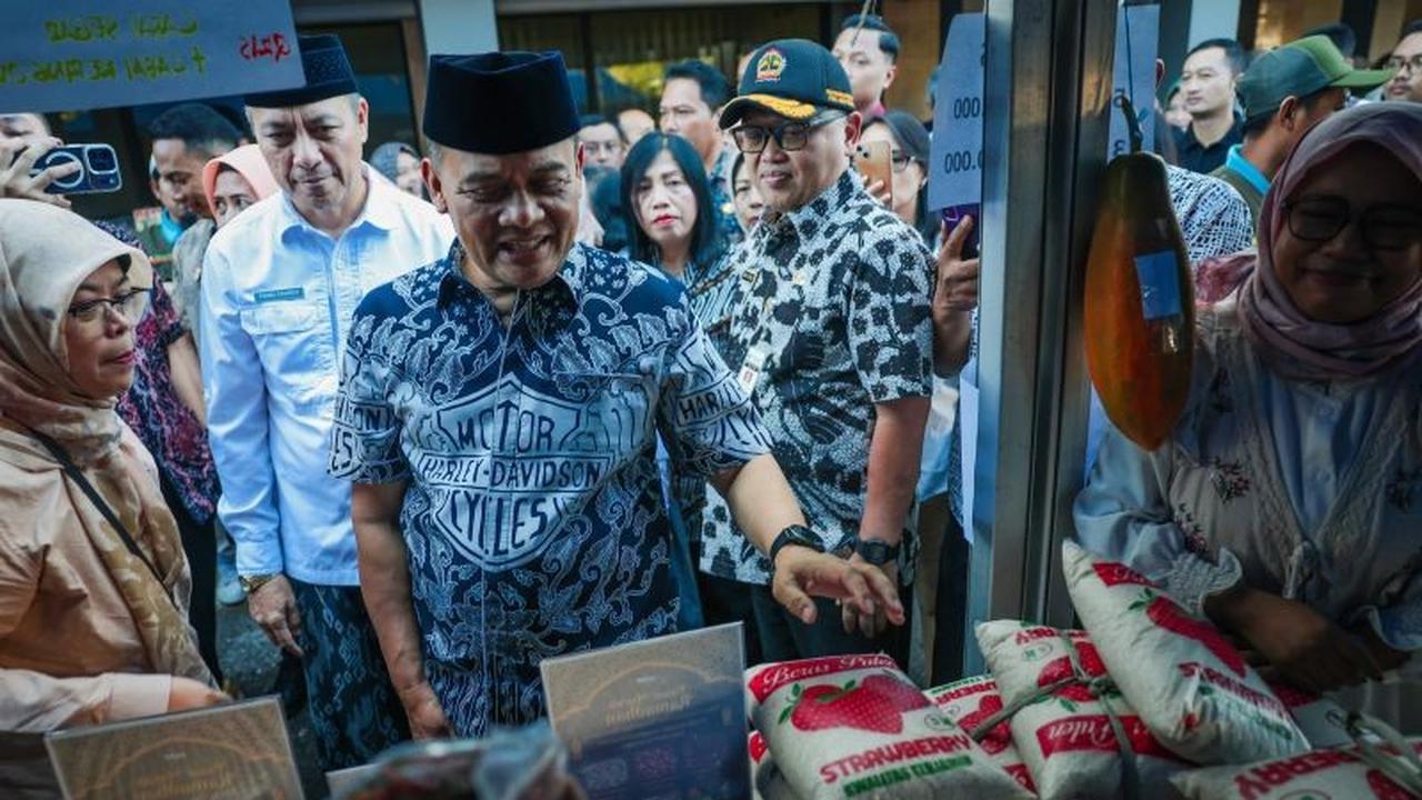 Gubernur Jateng Ajak OPD Tingkatkan Kepedulian Sosial dan Ekonomi Masyarakat Sekitar