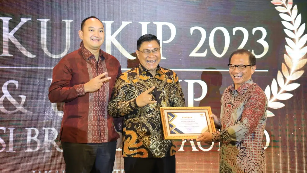 Partai Gerindra meraih penghargaan pelayanan informasi publik yang ramah disabilitasi dari Komisi Informasi Pusat (KIP).