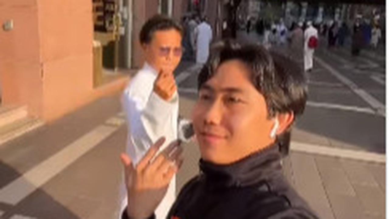 Ternyata di Madinah Dekat Masjid Nabawi Ada Warmindo