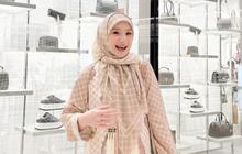Potret Cantik Indri Giana Istri Ustaz Riza, Selalu Tampil Stylish Tapi Tetap Syar'i hingga Banjir Pujian Netizen