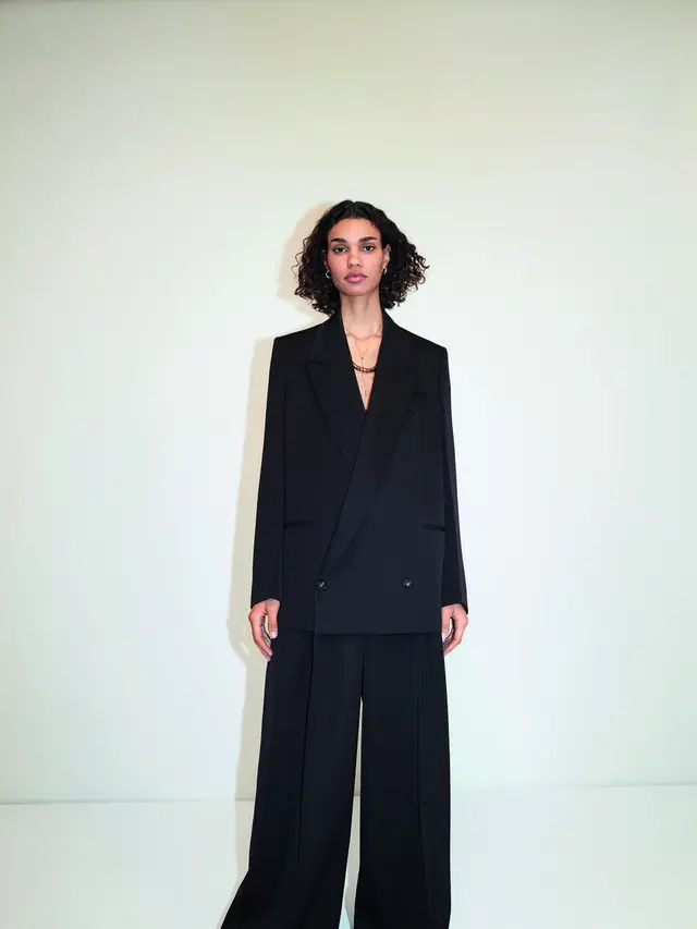 Inspirasi tampilan power dressing