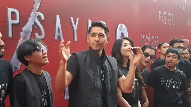 Arya Saloka dalam konferensi pers Sayap Sayap Patah 2: Olivia. (M Altaf Jauhar/ LIputan6.com)