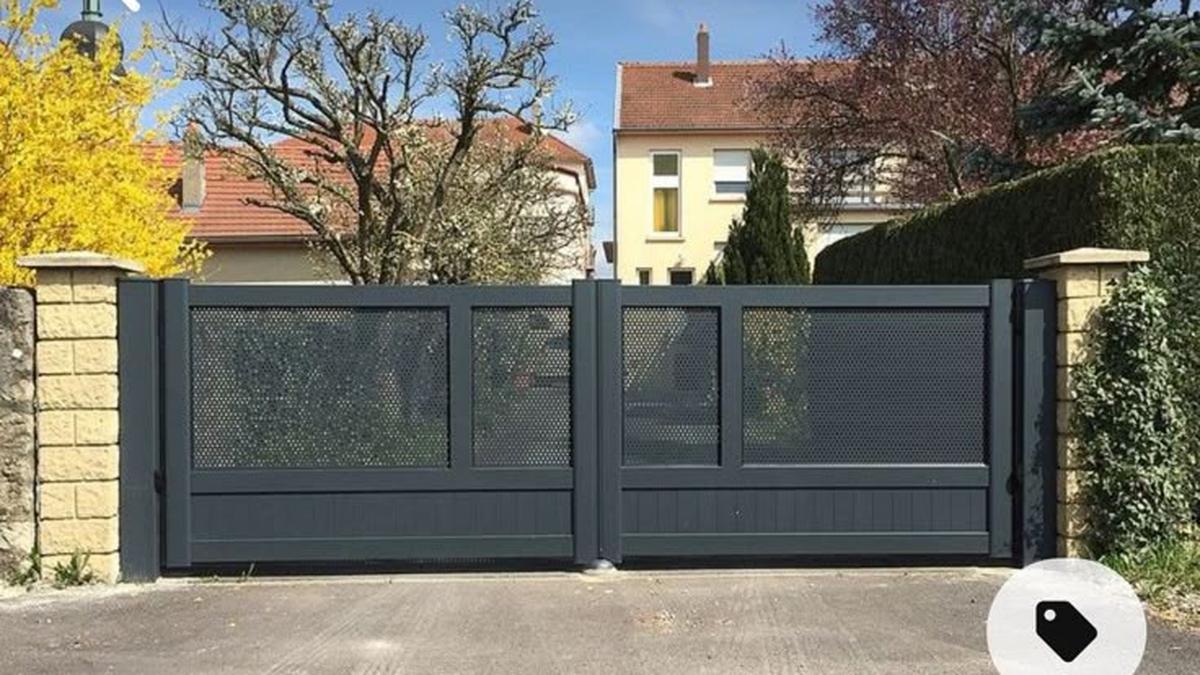 Pagar Besi Ala Rumah Industrial Berdesain Unik dan Modern, Beri Kesan Estetis