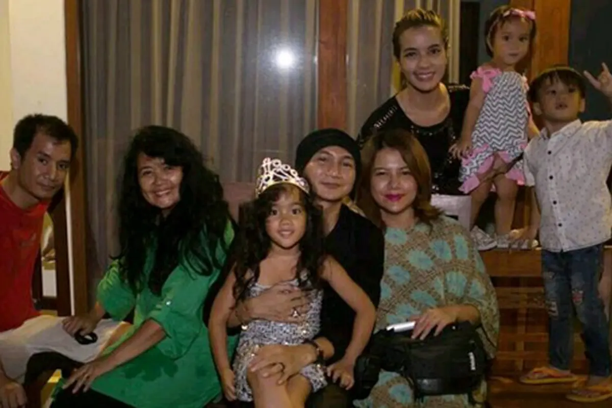Anji Bersama Keluarga Sheila Marcia