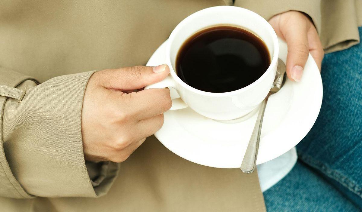 Minum Kopi Hitam