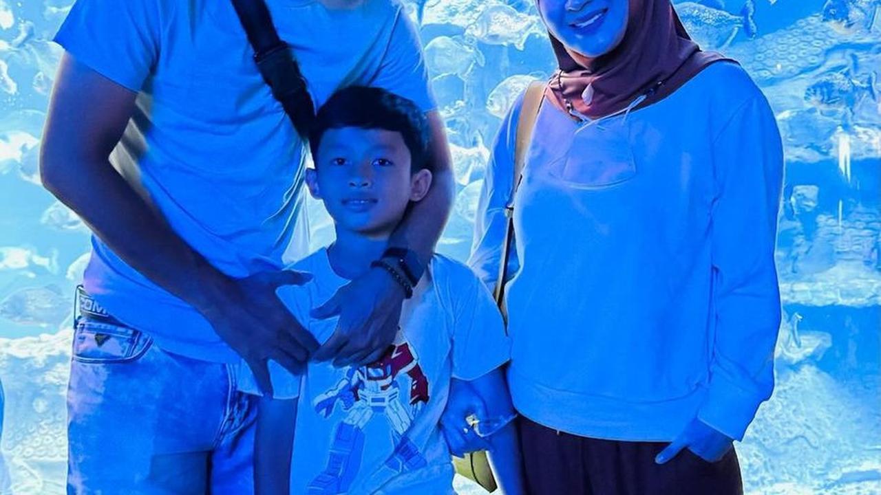 Potret Okie Agustina dan Gunawan Dwi Cahyo Berlibur Bersama Meski Sudah Bercerai, Tetap Kompak Demi Anak