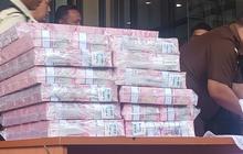 Penampakan Harvey Moeis Diborgol & Tumpukan Miliaran Uang Korupsi Timah saat Dilimpahkan ke Kejari Jaksel