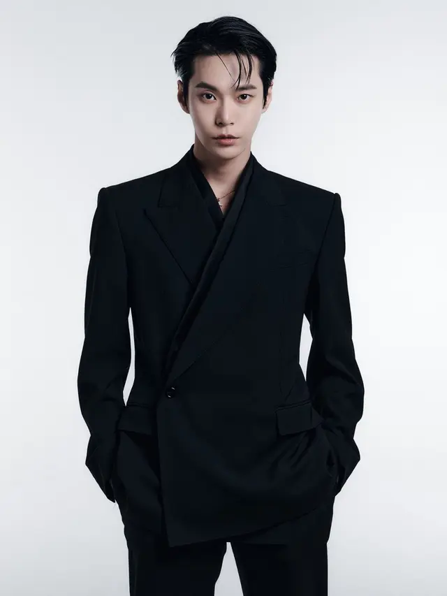 Potret Menawan Doyoung NCT Jadi Duta Korea dan Jepang Pertama Untuk