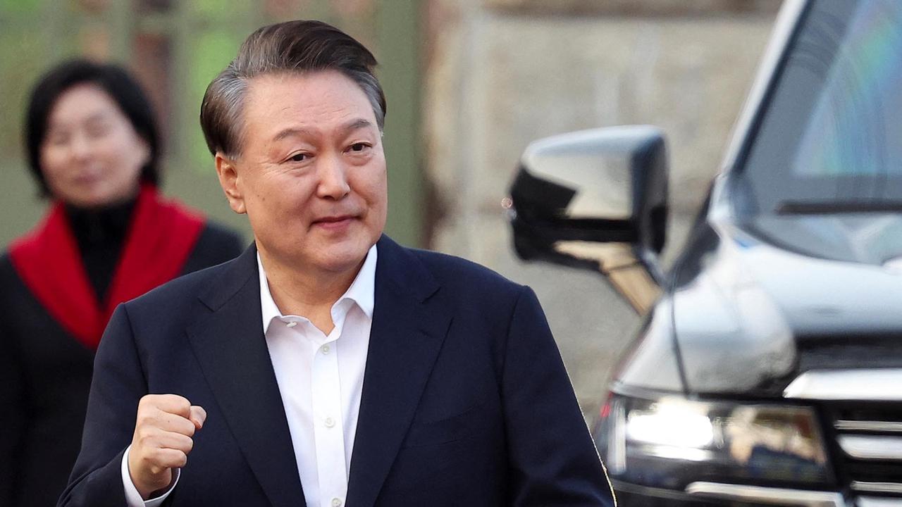 FOTO: Presiden Korsel Yoon Suk Yeol Dibebaskan Usai 52 Hari Ditahan