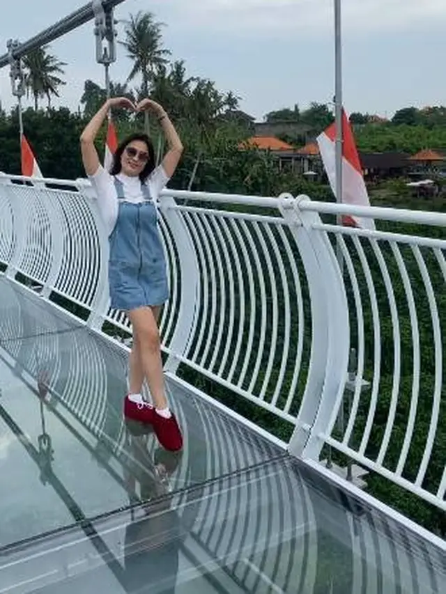 7 Potret Terbaru Marissa Christina yang Enggak Menua di Usia 39 Tahun