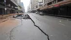 Pandangan umum tentang jalan yang rusak di Johannesburg pada 20 Juli 2023, menyusul ledakan yang tidak dapat dijelaskan yang terjadi selama jam sibuk pada 19 Juli 2023. (Luca Sola / AFP)