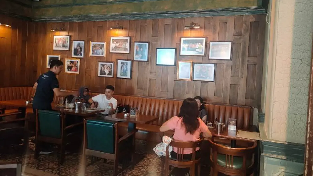 Made's Warung Jakarta