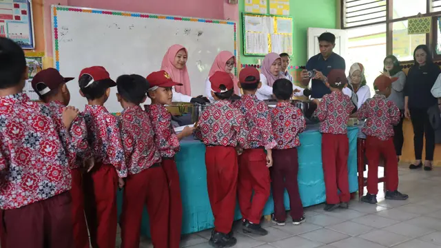Program Revolusi Makan Siang untuk Dukung Siswa Dapat Makan Bergizi dan Lezat di Sekolah