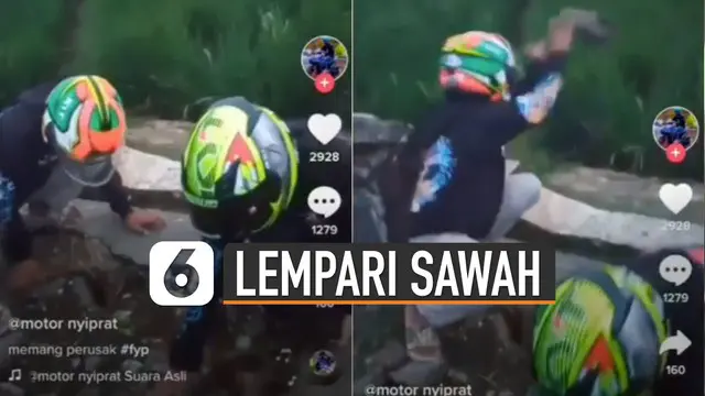 Belum diketahui apa maksud dan tujuan dua pemotor ini sengaja melempar batu ke sawah milik warga.