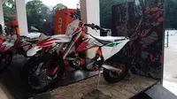 PT Premium Motorindo Abadi selaku distributor resmi KTM di Indonesia secara resmi memperkenalkan sejumlah motor trail terbaru diajang otomotif IIMS Motobike