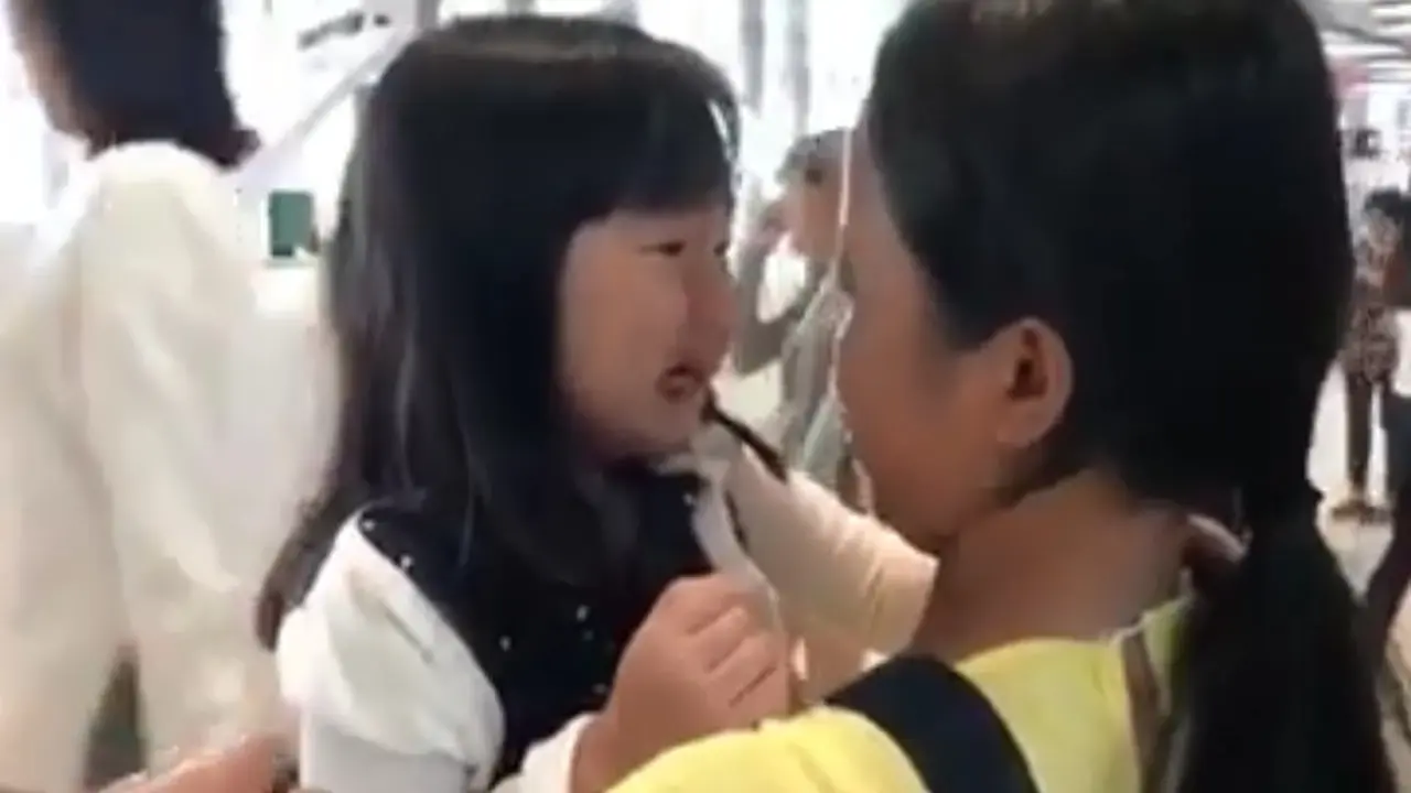 Haru, Momen Perpisahan Gadis Kecil dan ART asal Indonesia