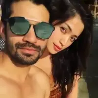 Melihat keduanya begitu intim saat liburan, bermacam reaksi dari warganet. Tidak sedikit yang mendoakan keduanya berjodoh. Meski banyak juga yang menyoal itu merupakan bagian dari gimmik. (Instagram/cinderella.ind)