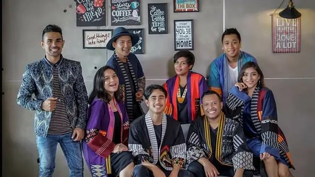 busana tenun ikat