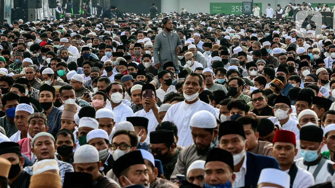 Ribuan Umat Muslim Laksanakan Sholat Idul Fitri di JIS
