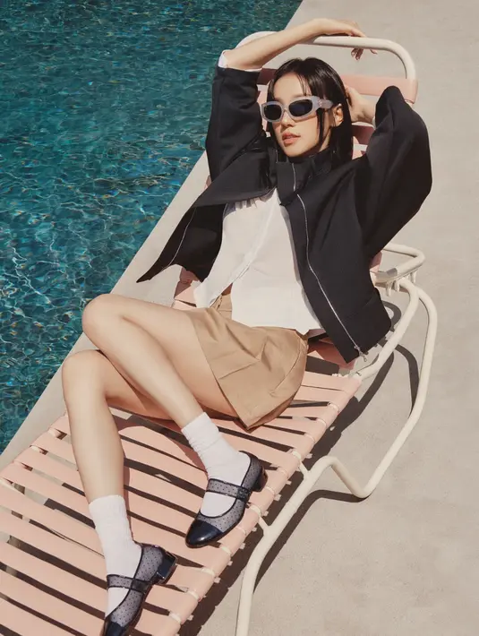 Yuqi, yang juga dikenal sebagai penulis lagu, penari, dan produser, menyampaikan antusiasmenya atas kerjasama ini.   [Dok/Tory Burch].