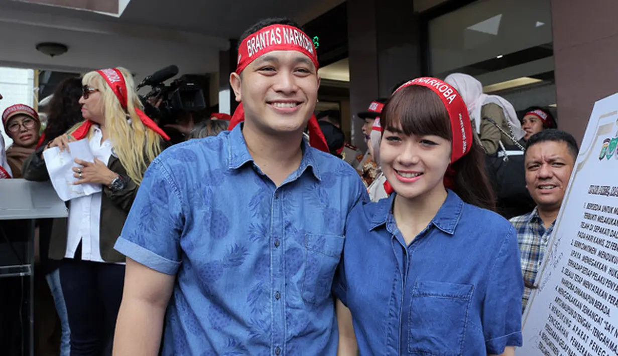 Gilang mengatakan, selama ini belum ada tawaran kepadanya tetang penggunaan narkoba. Dan ia pun tidak mengharapkannya, mengingat dirinya juga sudah membaca efek samping dari obat terlarang tersebut. (Deki Prayoga/Bintang.com)