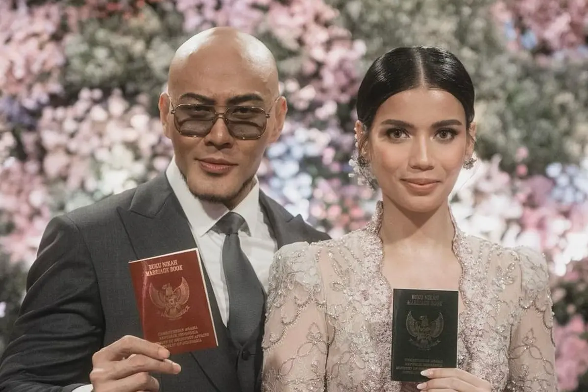 Deddy Corbuzier dan Sabrina Choirunnisa
