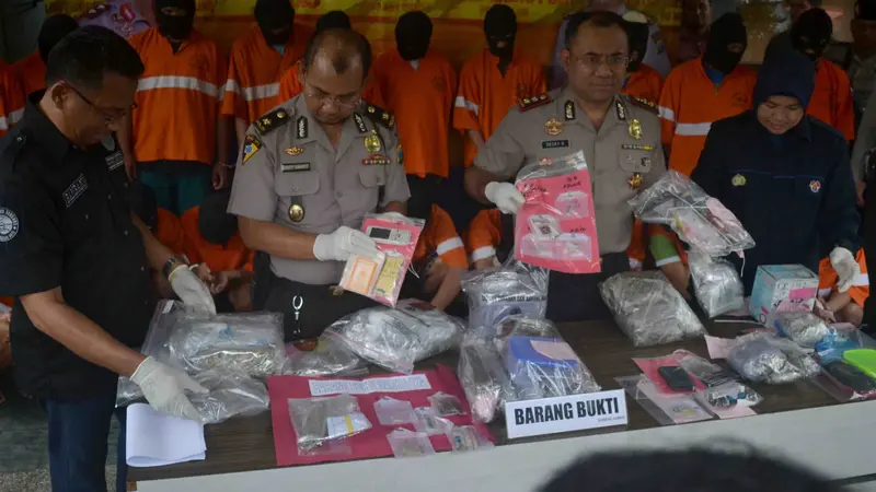 Dikejar Target, Polisi Sikat Belasan Bandar Narkoba 