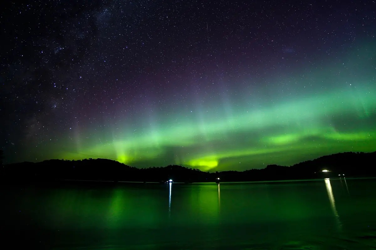 Menyaksikan aurora di Selandia Baru