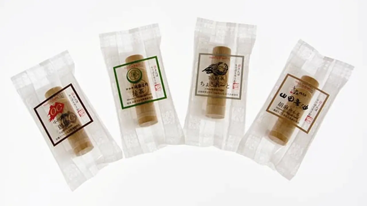 5 Lipstik yang Nggak Cuma Ingin Kamu Pakai, Tapi Juga Dimakan