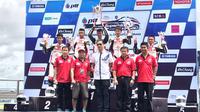 Pebalap binaan PT Astra Honda Motor (AHM) dua kali mengibarkan bendera Merah Putih pada gelaran seri ketiga Thailand Talent Cup, Sabtu-Minggu (16-17/9/2017). (Astra Honda Motor)