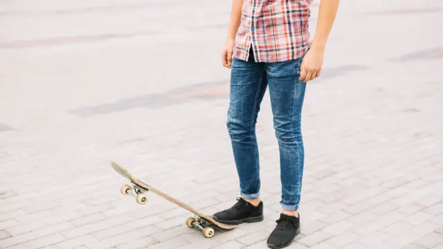 Ilustrasi skinny jeans