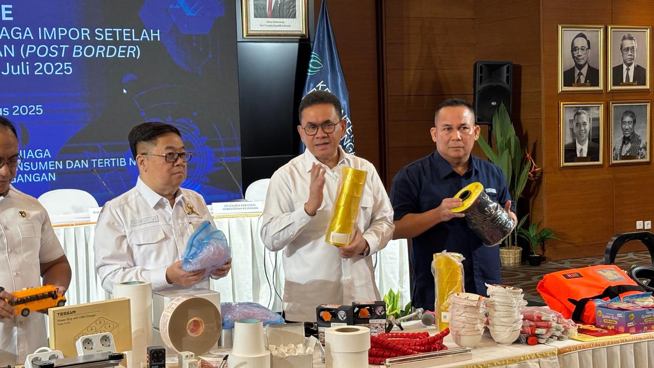 Mendag Bongkar Hasil Pengawasan Impor: Temuan Barang Ilegal Capai Rp26,4 Miliar, Ada Ban hingga Kosmetik