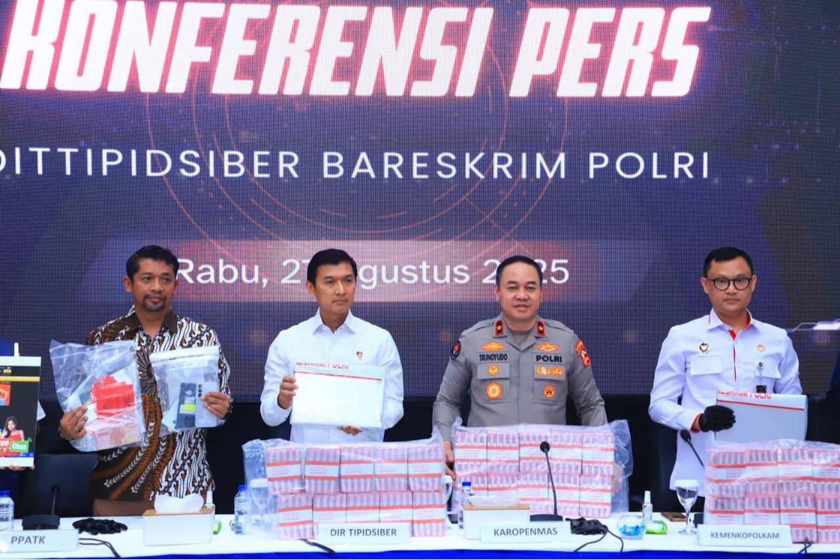 FOTO: Sindikat Judi Online Rp 63,7 Miliar Dibongkar, Tiga Orang Diciduk