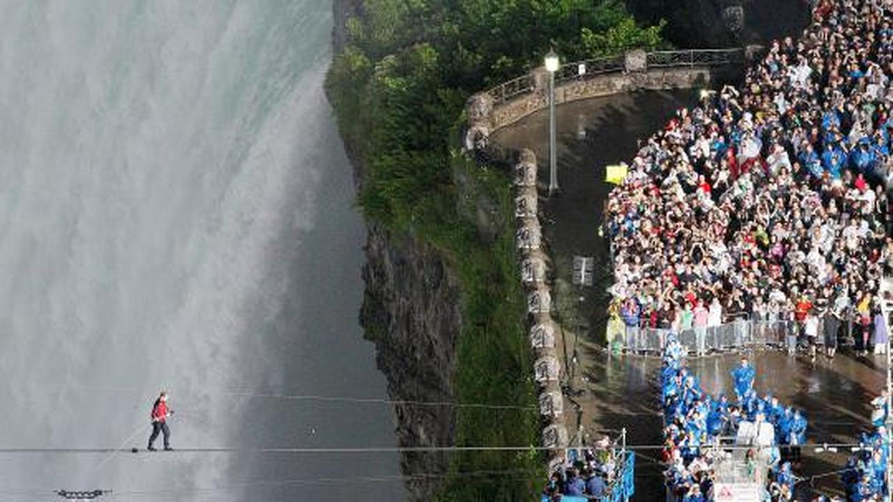 Orang ini sukses seberangi air terjun Niagara