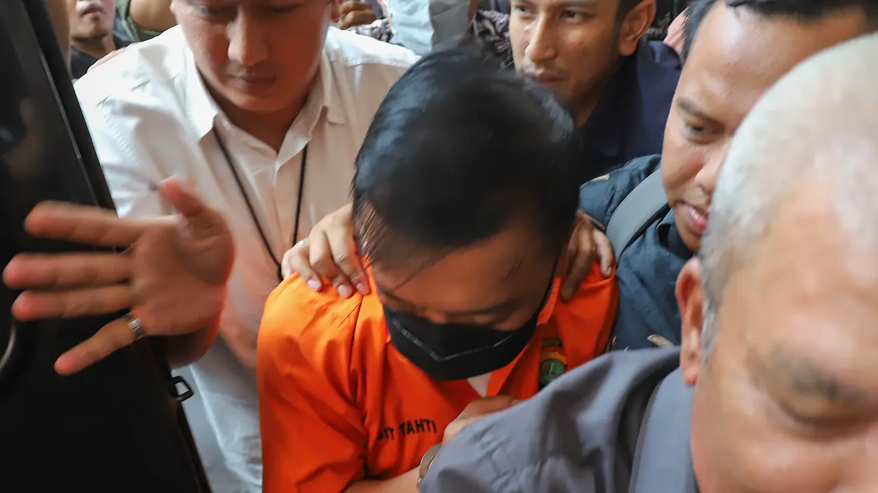 Polri Serahkan Don Ritto dan Barang Bukti ke Kejaksaan Agung