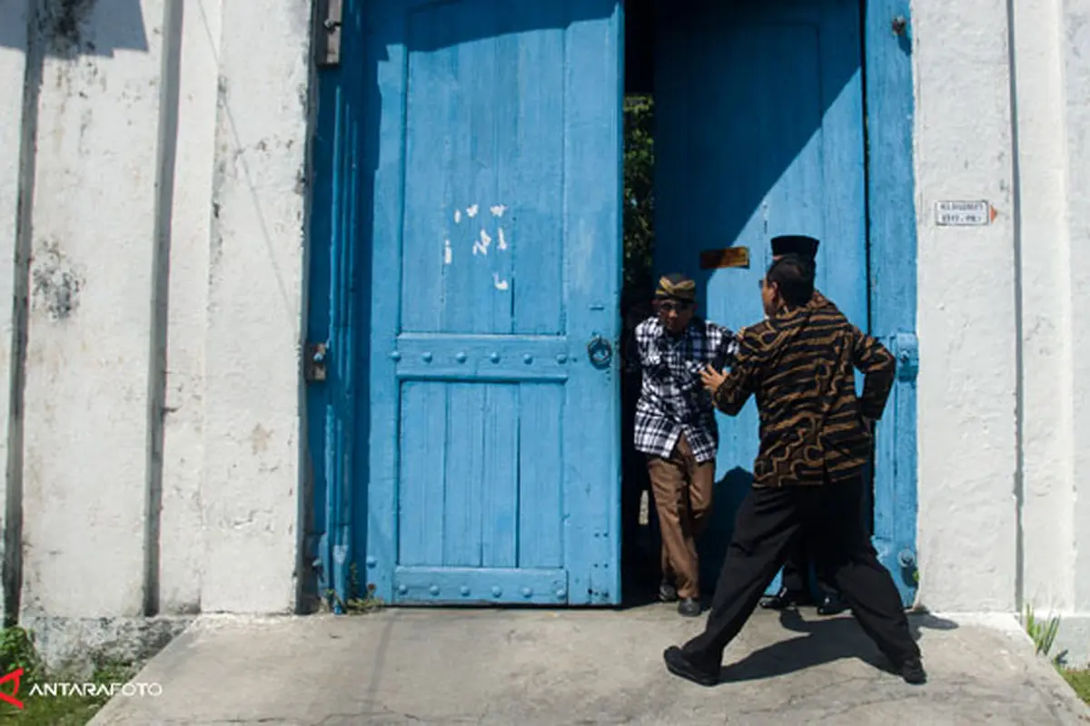 prahara-surakarta-130827c.jpg