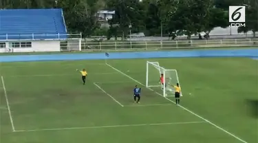 Sebuah kejadian unik tersaji dalam pertandingan semifinal Piala Thailand. Laga antara Bangkong Sports vs Satri Angthong.