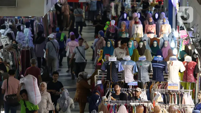 Akibat COVID-19, Pasar Tanah Abang Blok B Alami Penurunan Penjualan