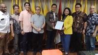 Bonifasius Hargens atau yang lebih dikenal sebagai Boni Hargens resmi mendaftarkan diri sebagai calon Ketua Umum Ikatan Alumni Universitas Indonesia (ILUNI UI) periode 2025-2028 (Istimewa)