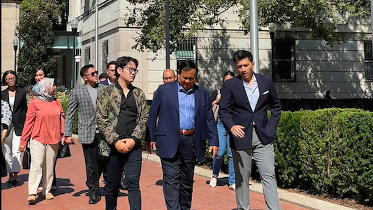 Prabowo Subianto, menyempatkan diri mengunjungi kampus Columbia University di New York, Amerika Serikat. (Istimewa)