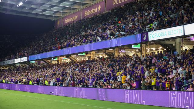 Foto: Antusiasme Fans Orlando City saat Menjamu Inter Miami, Sayangnya Tak Ada Lionel Messi