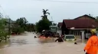 Kecamatan Koto Tangah dan Naggalo menjadi wilayah paling parah terkena banjir di Kota Padang, Sumatera Barat.