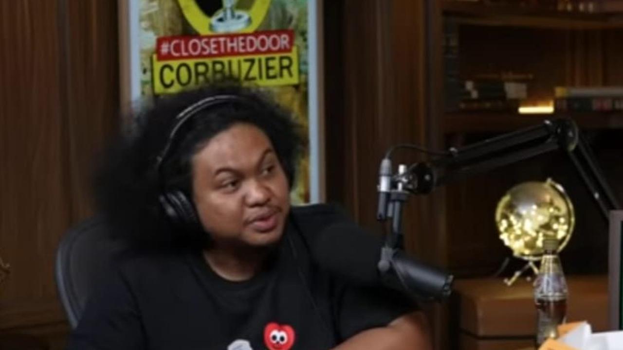 Di balik kelucuan yang Babe Cabita tunjukkan, pria&nbsp; ini rupanya&nbsp; berjuang dari sakit yang ia derita.<br>Melansir podcast Deddy Corbuzier, komika Babe Cabita  mengatakan bahwa dirinya mengidap penyakit Anemia Aplastik.