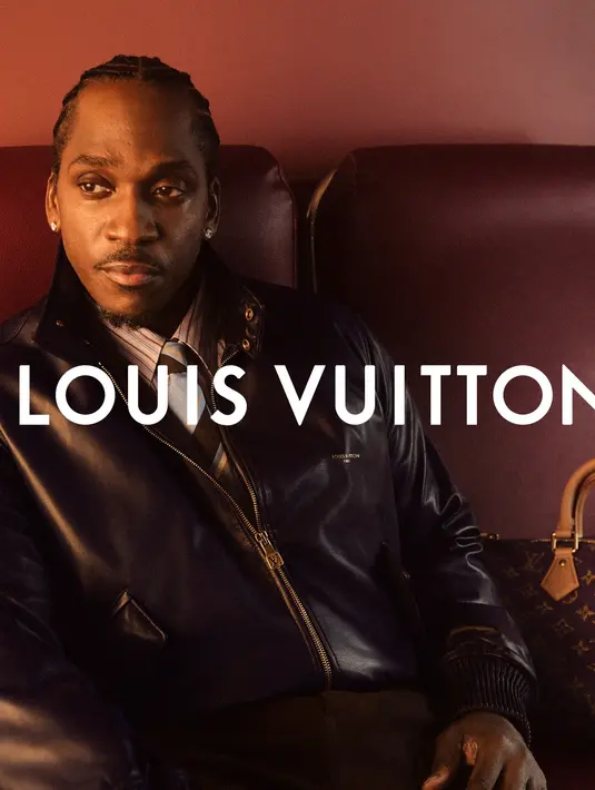 Inspirasi koleksi Spring–Summer 2026 berakar dari perjalanan Pharrell Williams dari Paris ke Mumbai. Dari sana lahir interpretasi dandyism modern, gaya rapi khas Louis Vuitton, yang terasa lebih santai lewat palet warna hangat dan nuansa sun-drenched. Siluet tailoring tetap hadir, namun dibuat lebih ringan dan mudah dikenakan. [Dok/LouisVuitton[