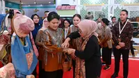 Ibu Iriana Joko Widodo saat menghadiri Dewan Kerajinan Nasional (Dekranas) Expo Tahun 2024 di Pamedan Pura Mangkunegaran, Surakarta, 16 Mei 2024.