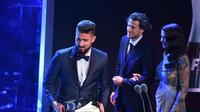 Tendangan Kalajengking Olivier Giroud mengantarkannya meraih Puskas Award 2017. (AFP)