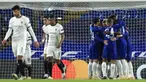 Pemain Chelsea merayakan gol yang dicetak Timo Werner ke gawang Rennes pada laga lanjutan Liga Champions 2020/2021 di Stadion Stamford Bridge, Kamis (5/11/2020) dini hari WIB. Chelsea menang 3-0 atas Rennes. (Adam Davy/Pool via AP)