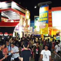 Kalau kamu ke Jakarta Fair, kamu akan menemukan orang-orang berikut ini.